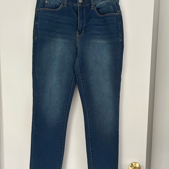 Angels Classic Blue Jeans - Picture 2 of 3